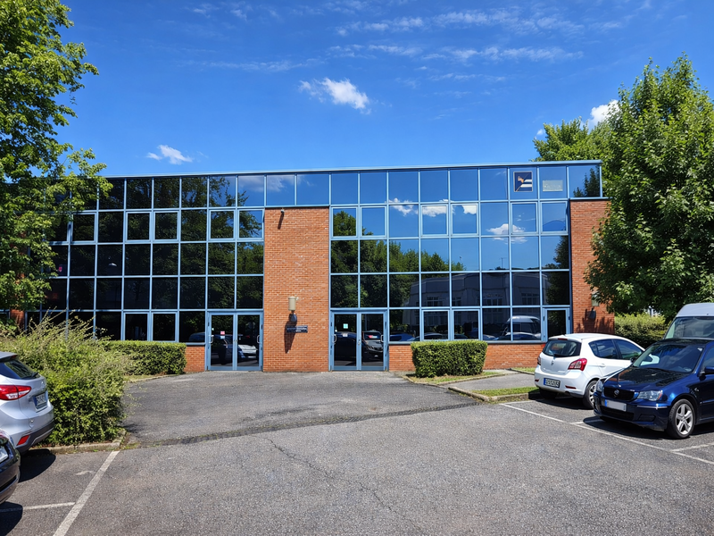 130 € /m²/an/ 570 m²/ COLLEGIEN